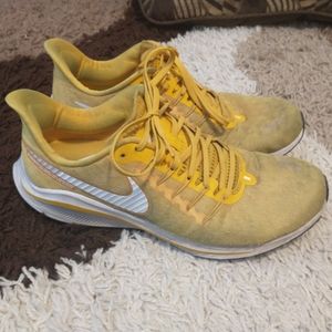 Nike Zoom Vomero 14 Running Shoes